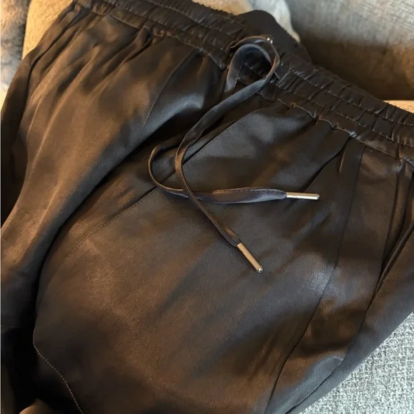 Liverpool Los Angeles black joggers, NWT - Picture 7 of 8